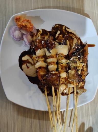 SATE AYAM PONOROGO BANG AGUS, KEROBOKAN