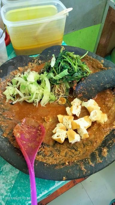 WARUNG BU RAESA