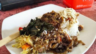 WARUNG NASI CAMPUR BABI BU YULI