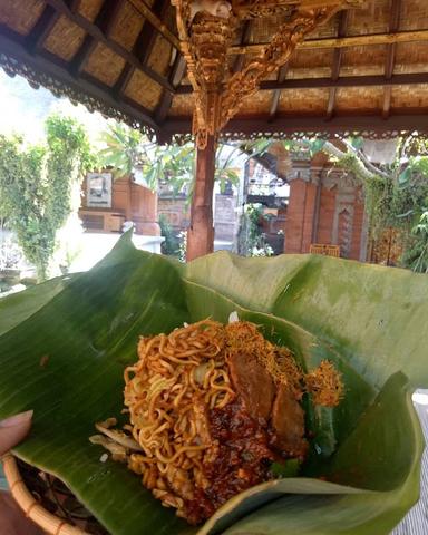 WARUNG NASI CAMPUR & JINGGO UMALAS