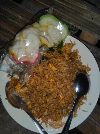 NASI GORENG AYAM BAWANG