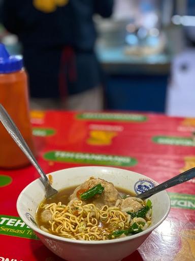 MIE BASO MIE AYAM OJOLALI