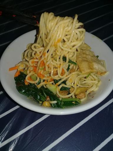 MIE AYAM PEKUNDEN