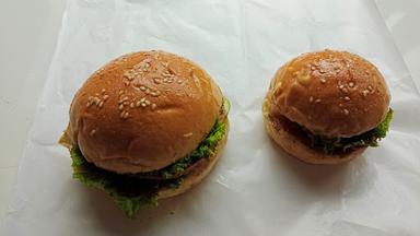 BAPA | HAM'S | BURGER