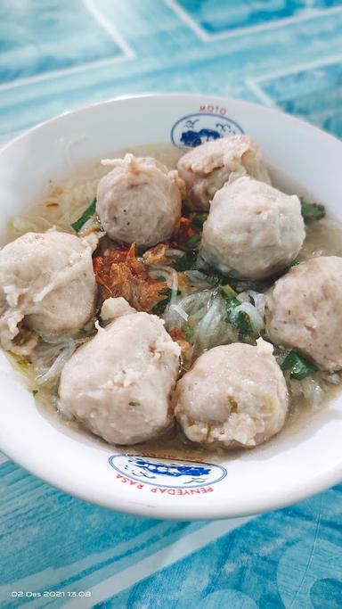 MIE AYAM DAN BAKSO PAK TIKNO