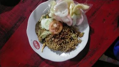 WARUNG MAKAN SSS