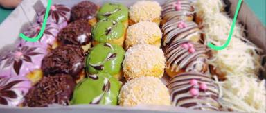 DONAT DANIS LEONA