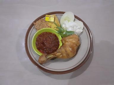 AYAM GORENG 57