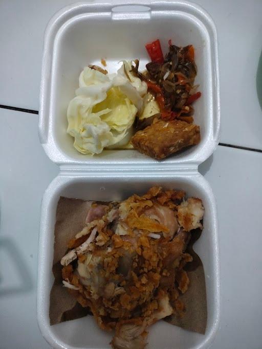 DEPOT AYAM GEPREK MAMA MIA