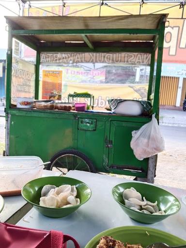 NASI UDUK BETAWI JAKARTA MPOK RIA