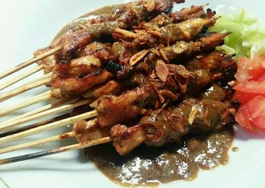 SATE AYAM ASLI MADURA