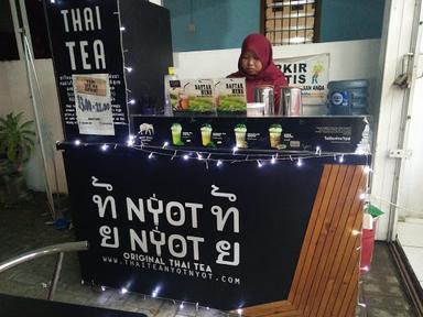 NYOT NYOT THAI TEA LAMONGAN