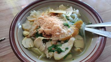 SOTO AYAM CAK TON