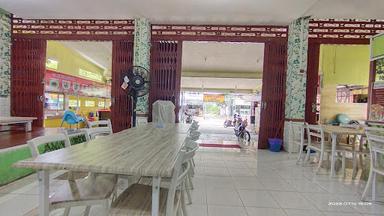 FOOD COURT IDAMAN PASAR BALITAN