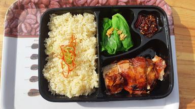 HAINAN CHIKEN RICE ,ROAS DUCK AND NOODLE BBQ