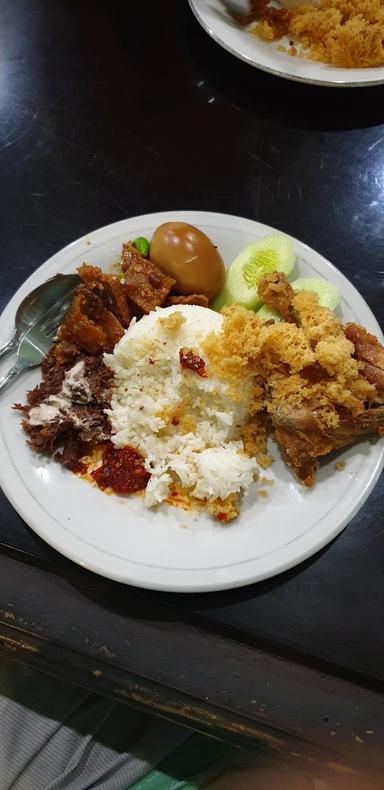 AYAM GORENG MBOK BEREK NY. ASTUTI - KREO