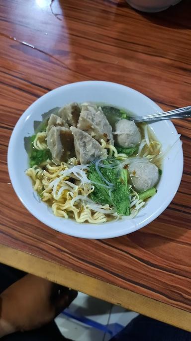 MIE AYAM BAKSO 'GAJAH MUNGKUR' WONOGIRI (MAS TARJO)