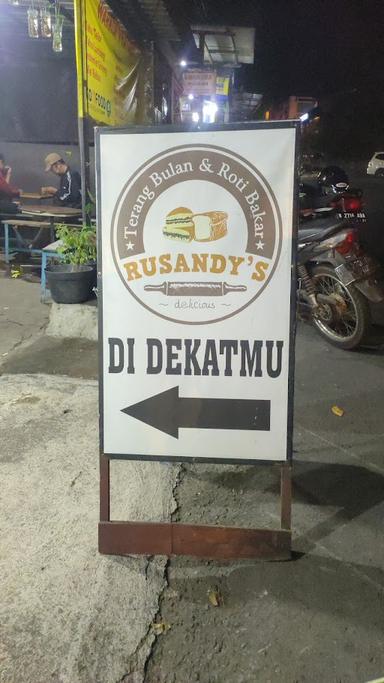 RUSANDY'S KALIBENDO TERANG BULAN & ROTI BAKAR