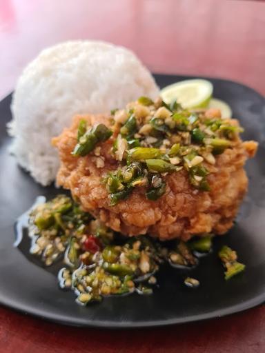 GEPREK PREK.IN(SPESIALIS FRIED CHICKEN DAN AYAM GEPREK KRISPY SAMBAL BAWANG)