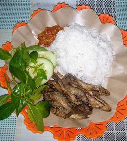 Photo's Lesehan Pertelon Nasi Lalapan