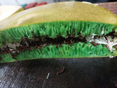 MARTABAK TERANG BULAN SA