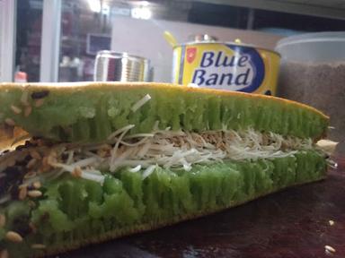 MARTABAK TERANG BULAN SA