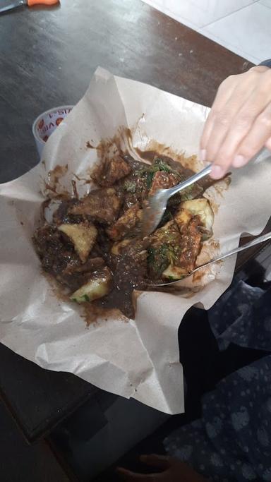 RUJAK PARAS