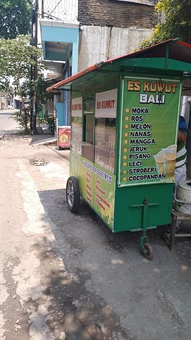 ES KUWUT BALI