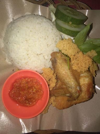 AYAM PENYET&KREMES BINTANG