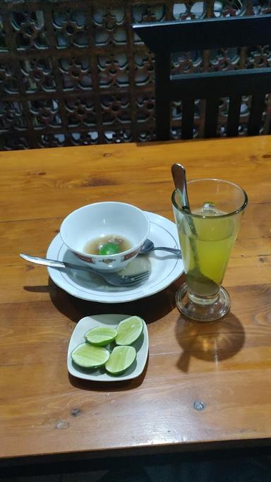 SOP BUNTUT SAPI & SOP IGA SAPI MBAK YENNY