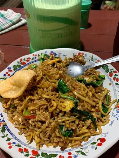 WARUNG NASI GORENG JUNIOR