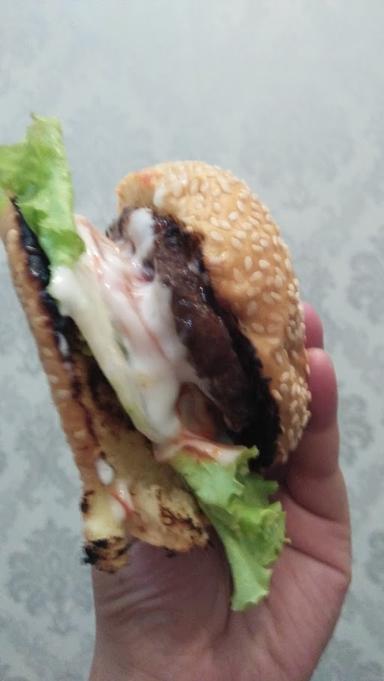 YUN BURGER