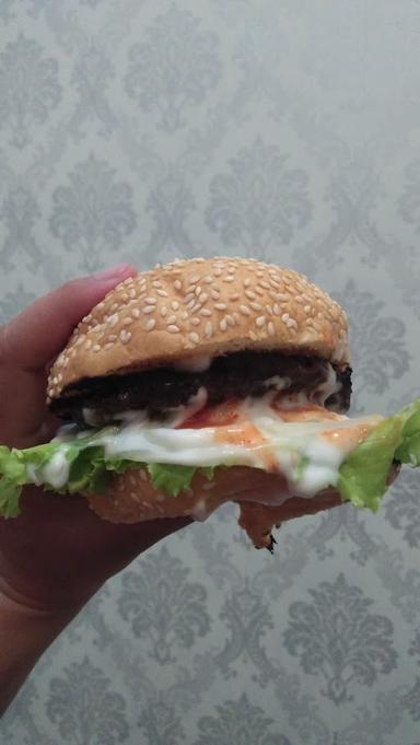 YUN BURGER