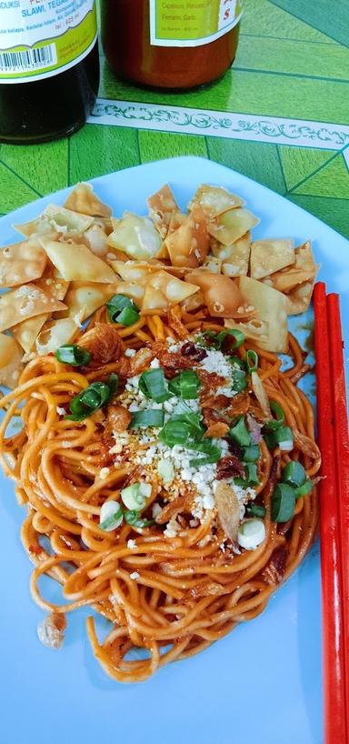 MIE AYAM BAKSO BERKAH