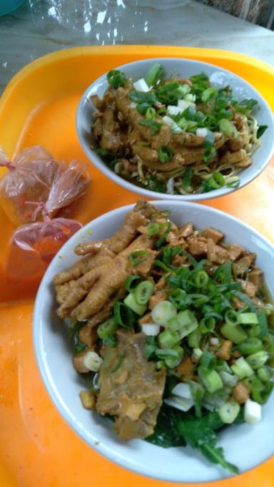 MIE AYAM CEKER MBA ITA