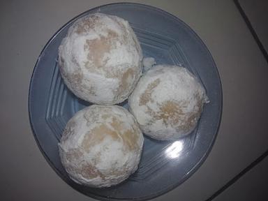 ANEKA KUE TINI