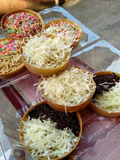 MARTABAK MINI PELANGI ANEKA RASA