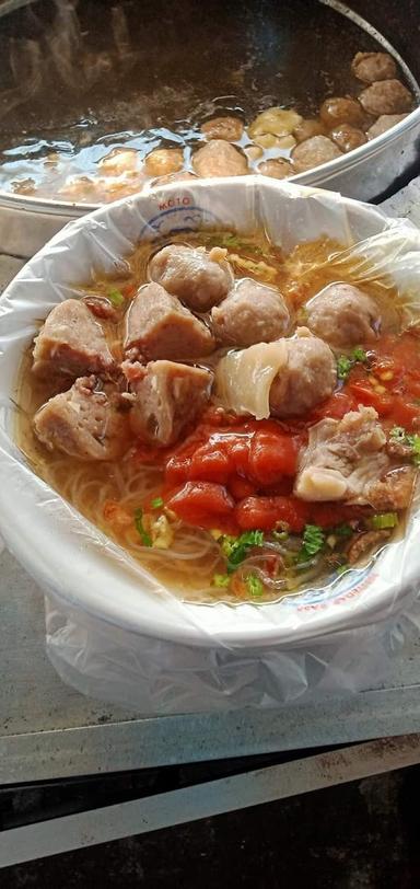 BAKSO PUTRA OJO LALI (MBU DEWI)