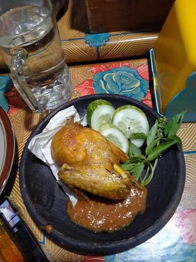 WARUNG PECEL LELE MAMA KAYLA