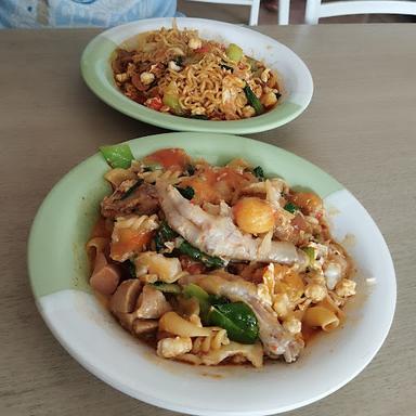 WARUNG SEBLAK , NASI DAN MIE  MERENAH 