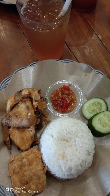 AYAM KEBLINGER