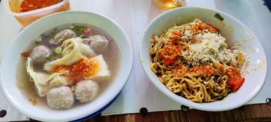 MIE YAMIN BASO CEKER