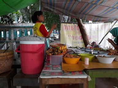 NASI JAMBLANG KHAS CIREBON ( MANG GABER )