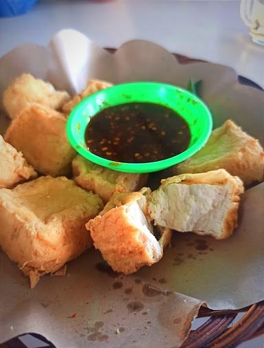 RUMAH MAKAN SAUNG PENGKOLAN