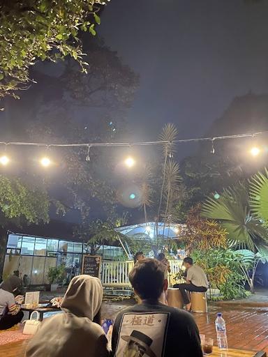 TAMAN KUMPUL COFFEE & GRILL