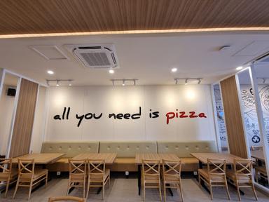 PIZZA HUT RESTORAN