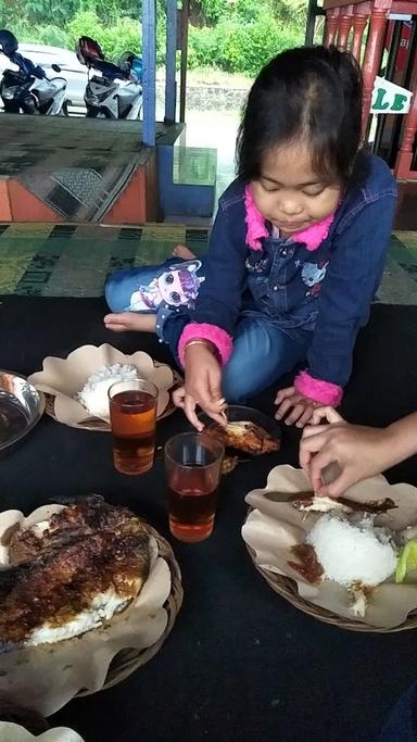 WARUNG ABAH