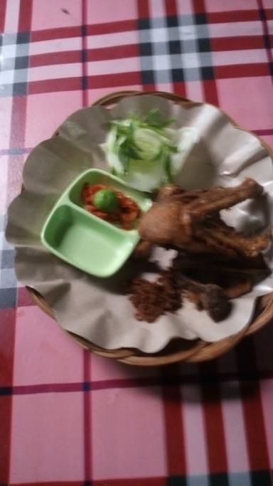 WARUNG MAKAN BR