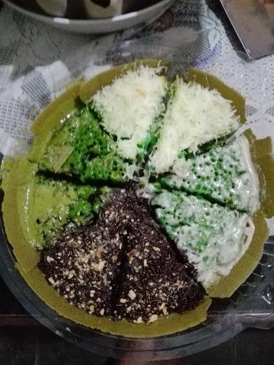 MARTABAK PARIS VAN JAVA CABANG KOTA SUKABUMI PERTIGAAN JLN VETERAN KEBON CAU