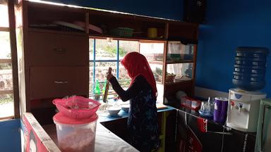 MIE AYAM & BAKSO SOLO